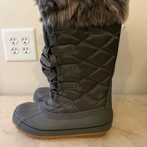 Bearpaw Gray Women's Winter Boots NWT